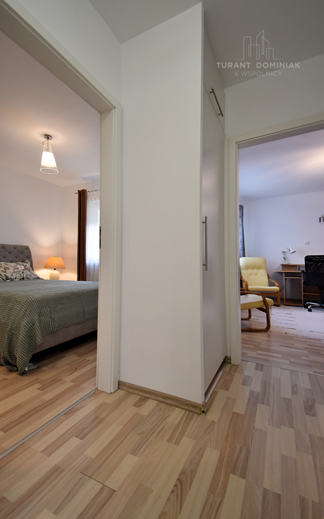 Trzypokojowe apartament z balkonem i garażem (8)