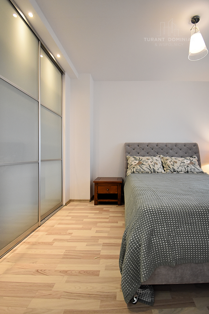 Trzypokojowe apartament z balkonem i garażem (6)