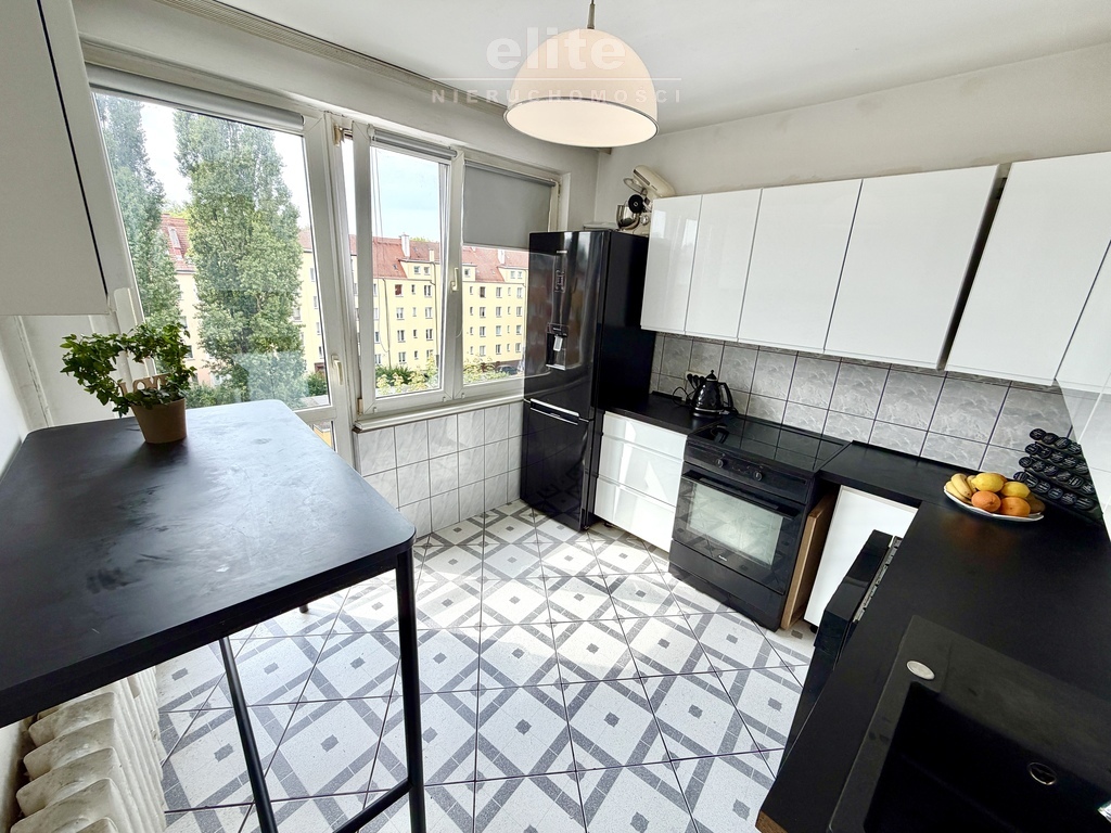 Centrum, 2 pokoje, balkon, piwnica (4)