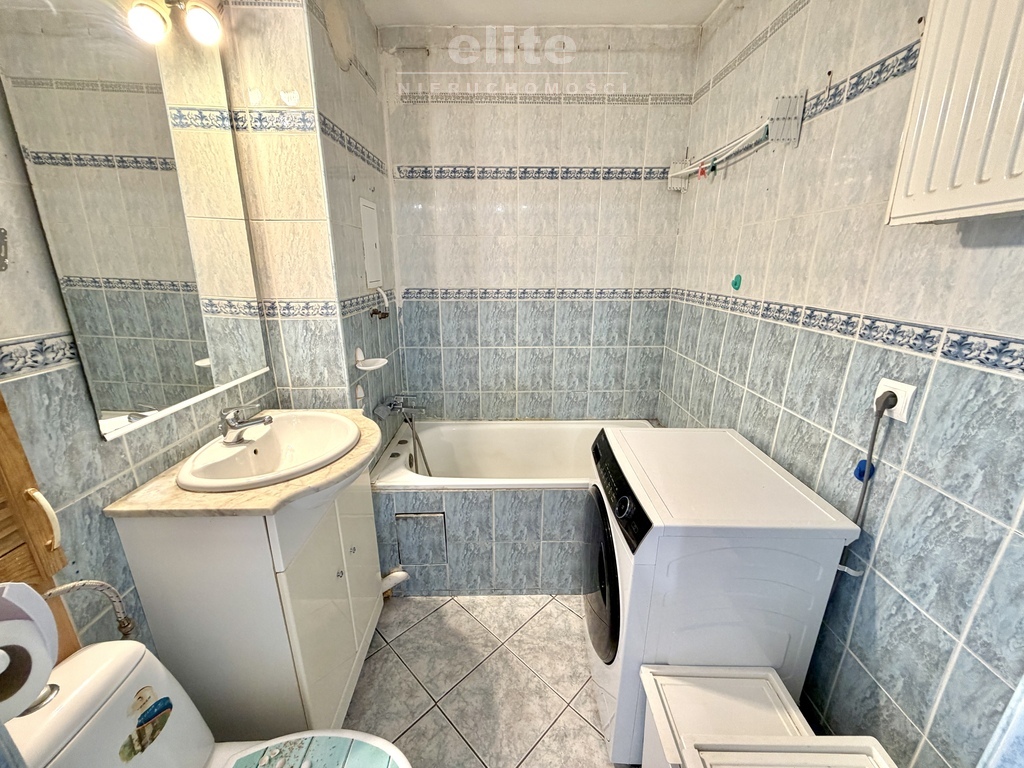 Centrum, 2 pokoje, balkon, piwnica (10)
