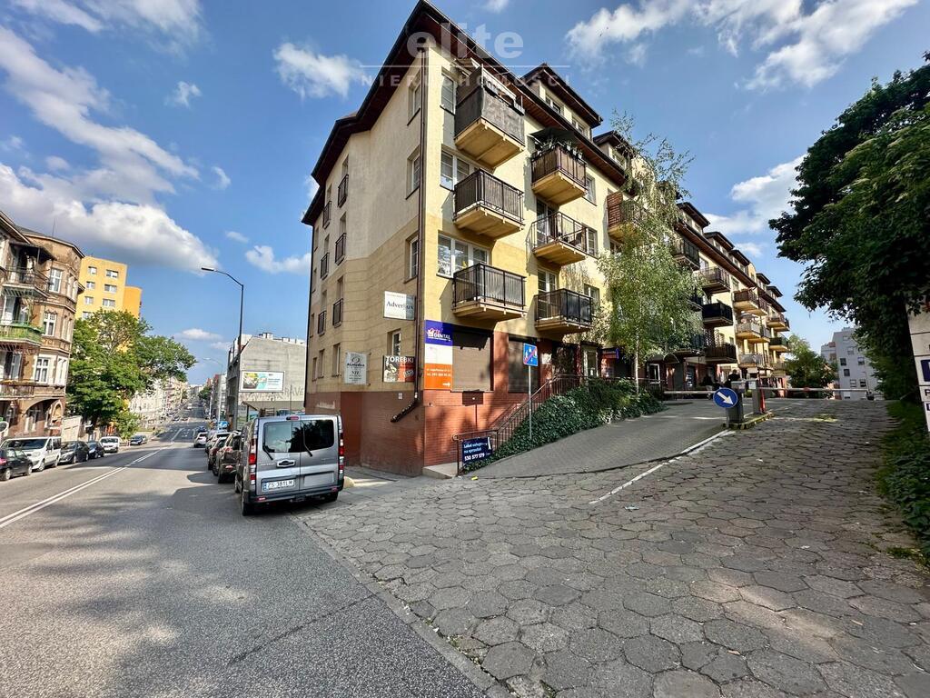 Klimatyczna kawalerka z balkonem w budynku z 2000r (9)