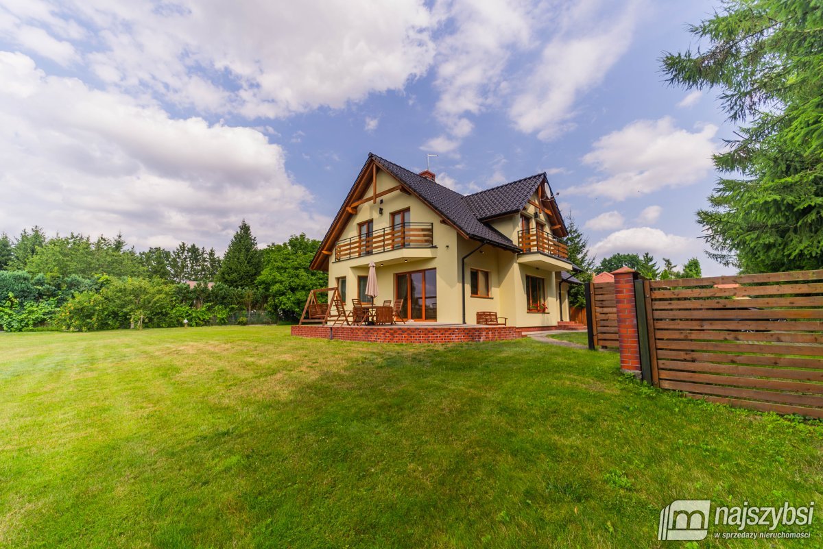 Goleniów- Dom wolnostojący w spokojnej lokalizacji (26)