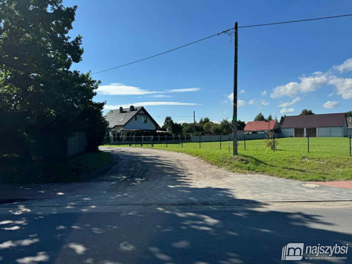 Żółwia Błoć- duża działka wśród zabudowań (8)