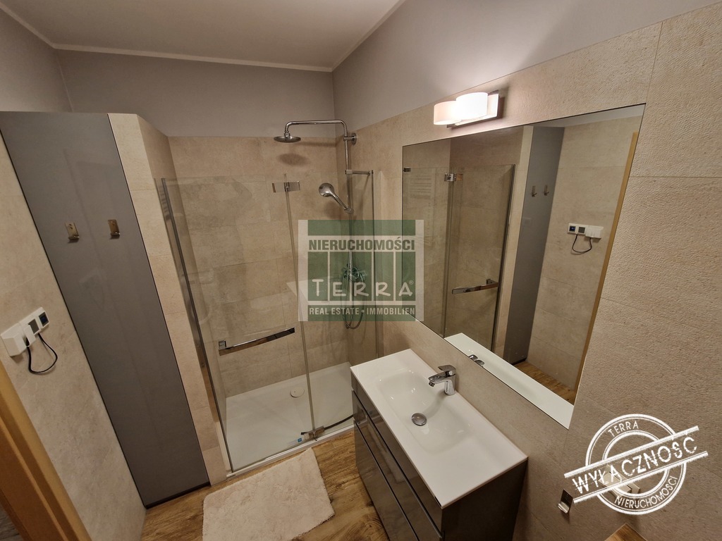 KOMFORTOWY APARTAMENT Z MIEJSCEM POSTOJOWYM (7)
