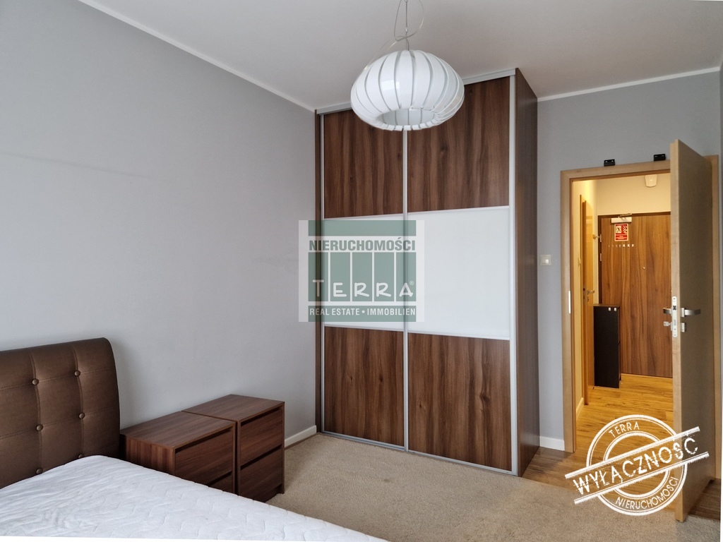 KOMFORTOWY APARTAMENT Z MIEJSCEM POSTOJOWYM (9)