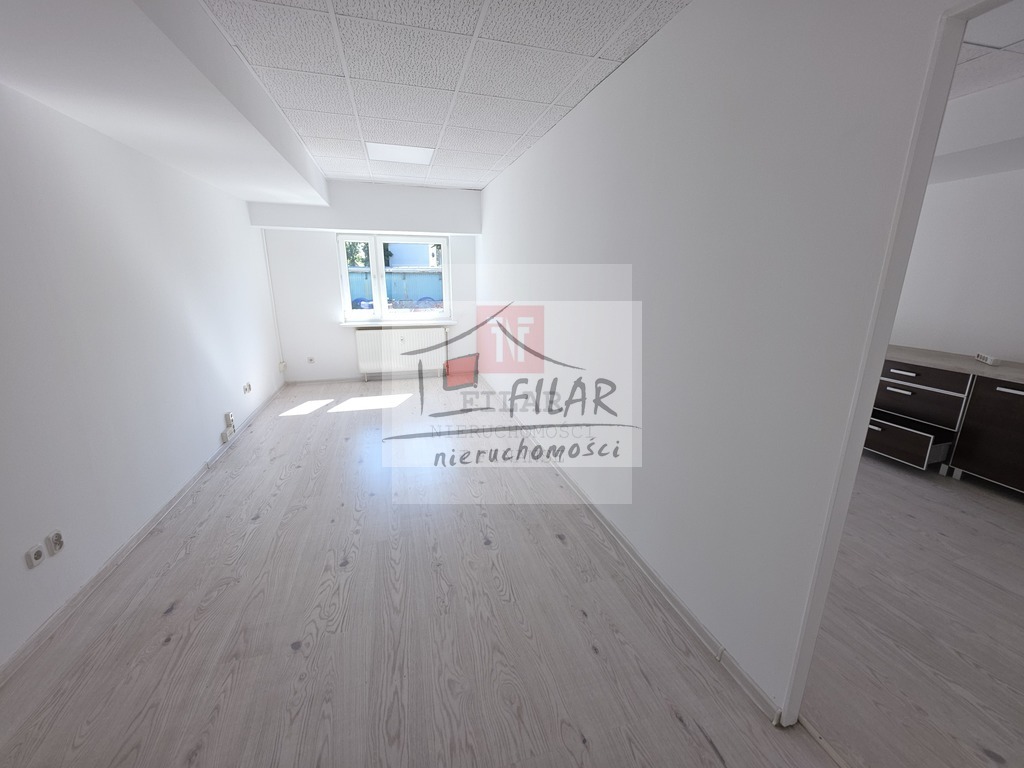 Hala magazynowa z biurami na wyynajem-460m2. (12)