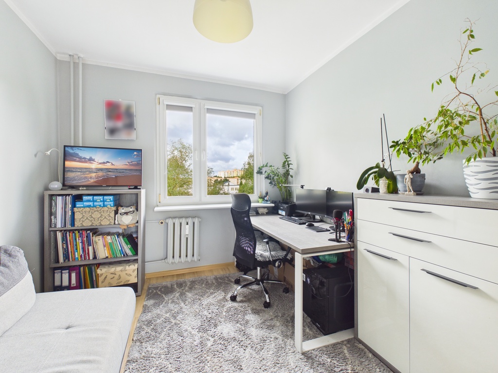2 pok, osobna kuchnia, balkon, ul. Świętoborzyców (5)