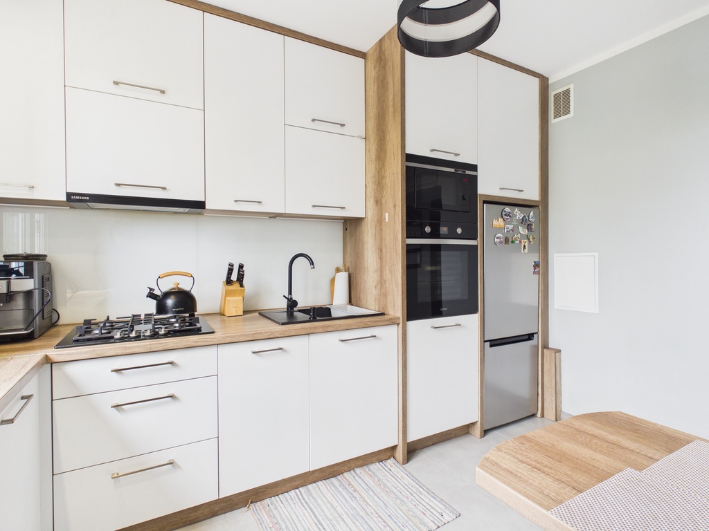 2 pok, osobna kuchnia, balkon, ul. Świętoborzyców (8)