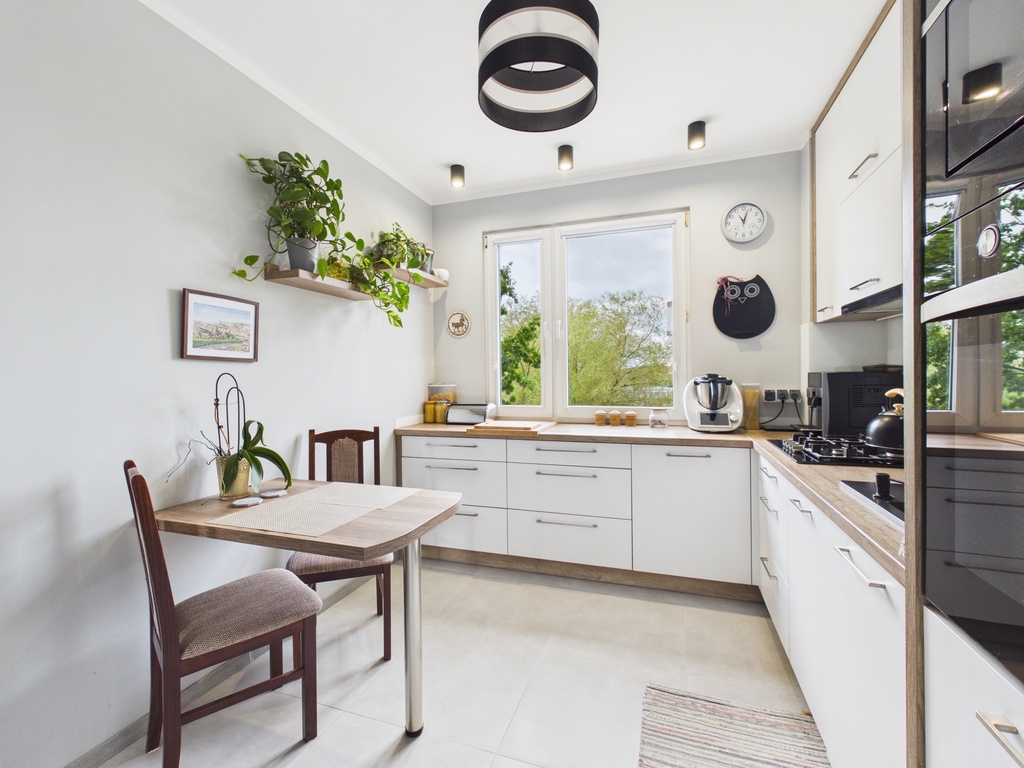 2 pok, osobna kuchnia, balkon, ul. Świętoborzyców (9)