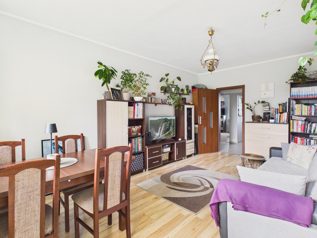2 pok, osobna kuchnia, balkon, ul. Świętoborzyców (3)