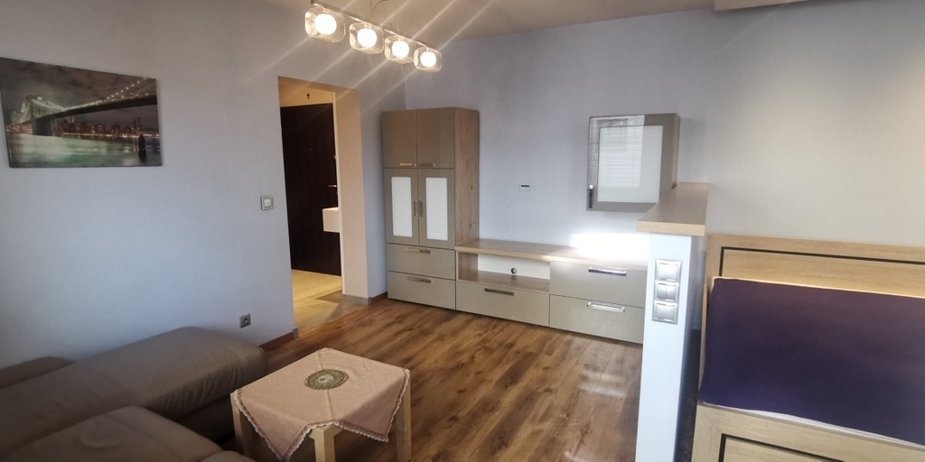 Studio 36 m2 z balkonem, w centrum (1)