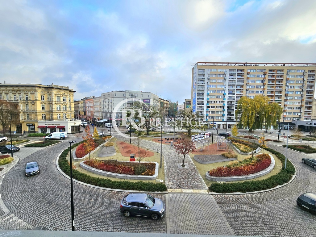 Mieszkanie z potencjałem i widokiem na Plac Zgody (3)