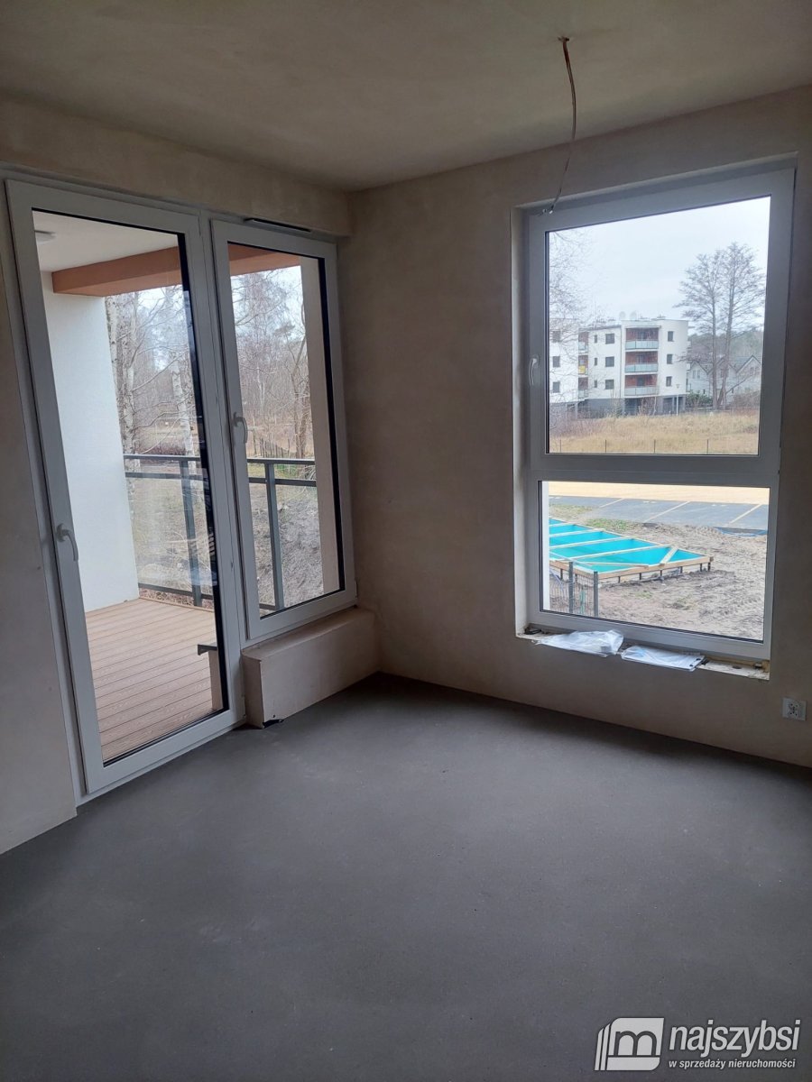 MIELNO - ENKLAWA - apartament + miejsce postojowe (5)