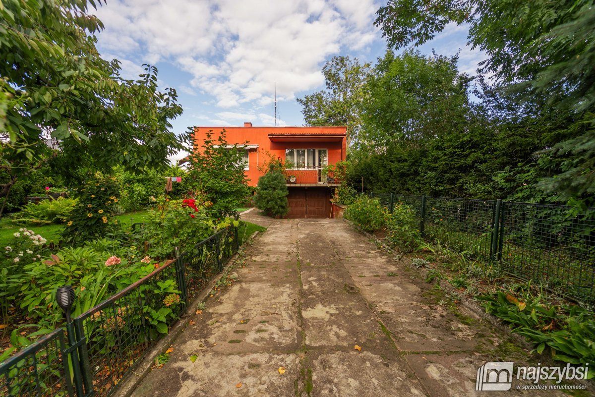 Goleniów - wolnostojący, parterowy, umeblowany (28)
