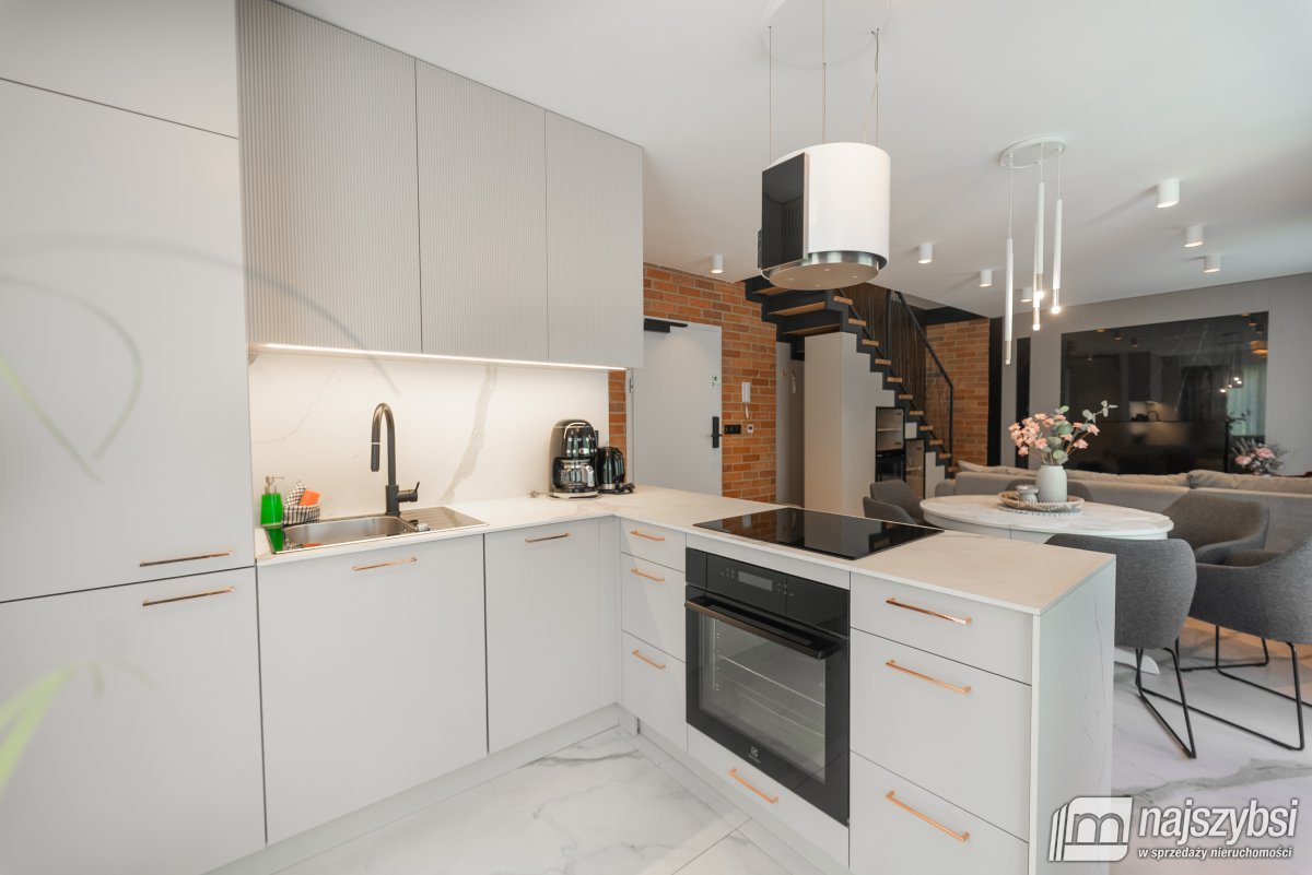 Świnoujście - 2 poziomowy apartament na promenadzi (14)