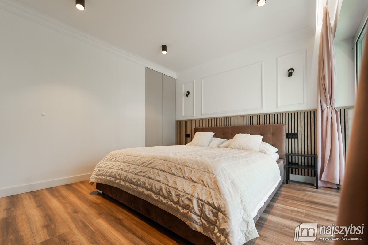 Świnoujście - 2 poziomowy apartament na promenadzi (18)