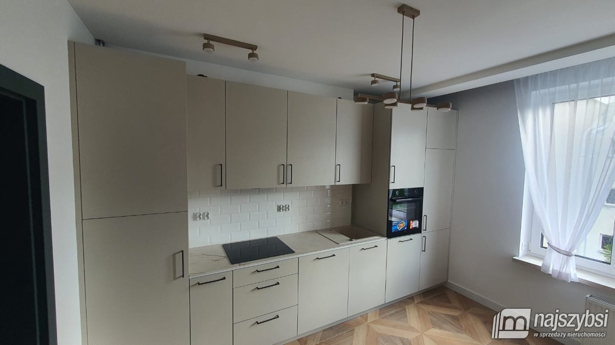Świnoujście - przestronne mieszkanie przy Parku (10)