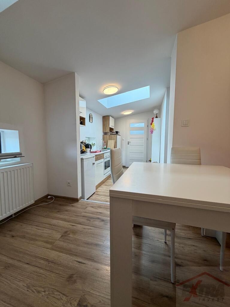 Kawalerka 29, 4 m2, poddasze, centrum Szczecina (6)