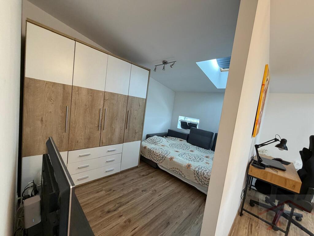 Kawalerka 29, 4 m2, poddasze, centrum Szczecina (11)