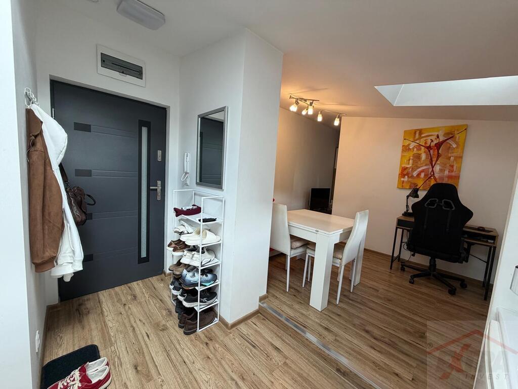 Kawalerka 29, 4 m2, poddasze, centrum Szczecina (9)