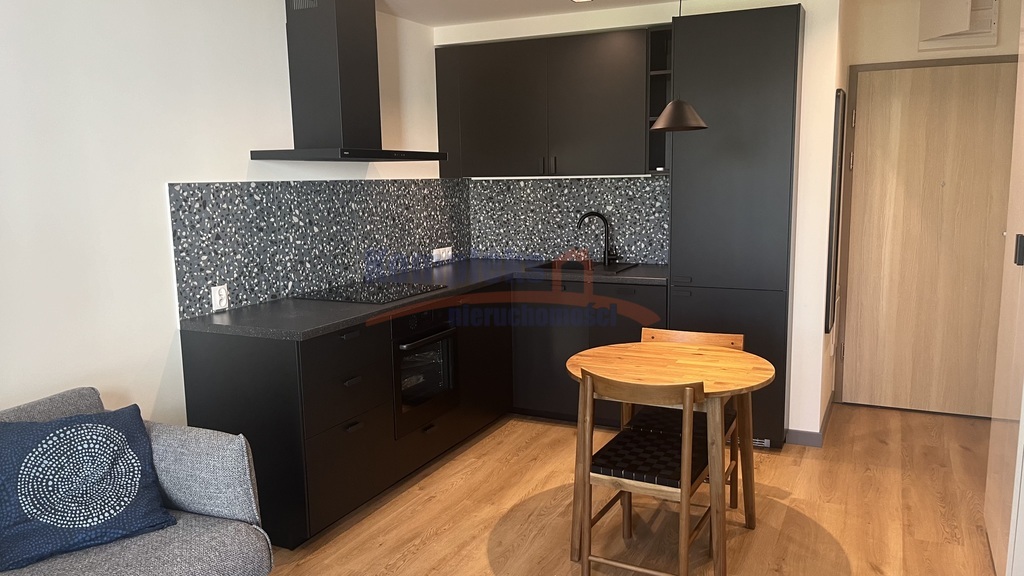 2-pokojowy apartament, balkon, miejsce garażowe. (1)