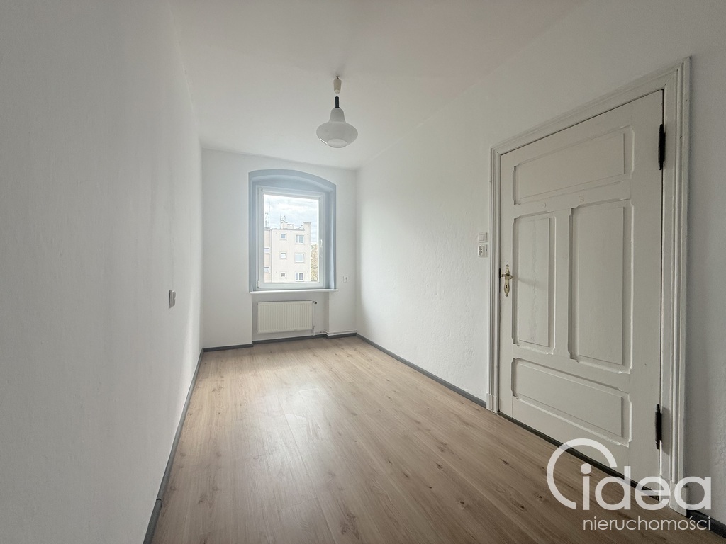 Centrum, 3 pokoje, 48,44m2, przy ZUT Langiewicza (4)