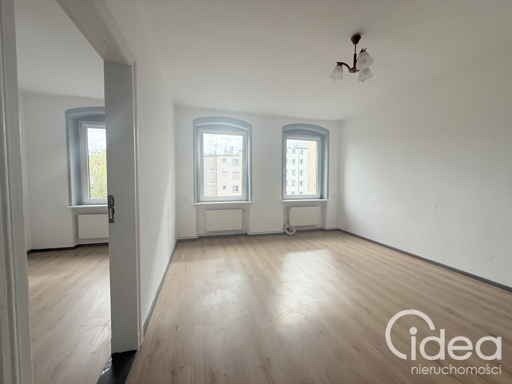 Centrum, 3 pokoje, 48,44m2, przy ZUT Langiewicza (2)