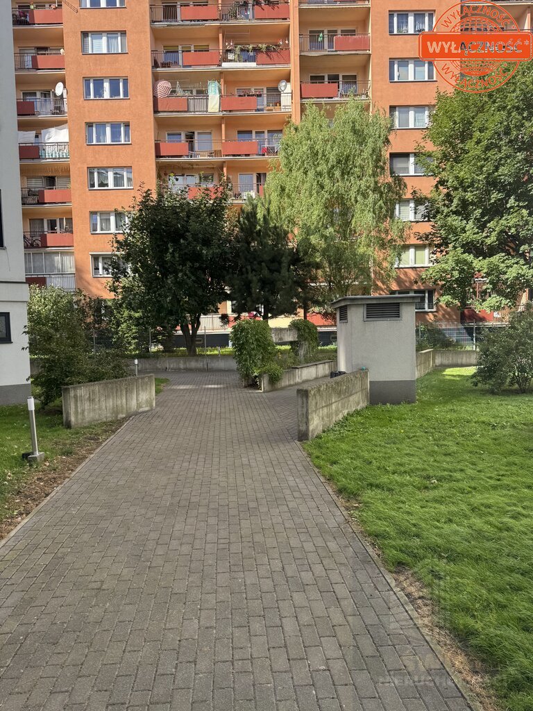 Na sprzedaż dwupoziomowe  z dużym tarasem (9)