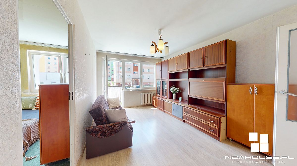 Dwustronne 3 pokojowe, I piętro, balkon. Jezioro.  (1)