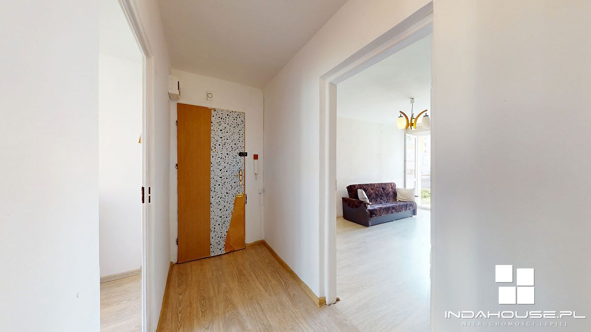Dwustronne 3 pokojowe, I piętro, balkon. Jezioro.  (4)