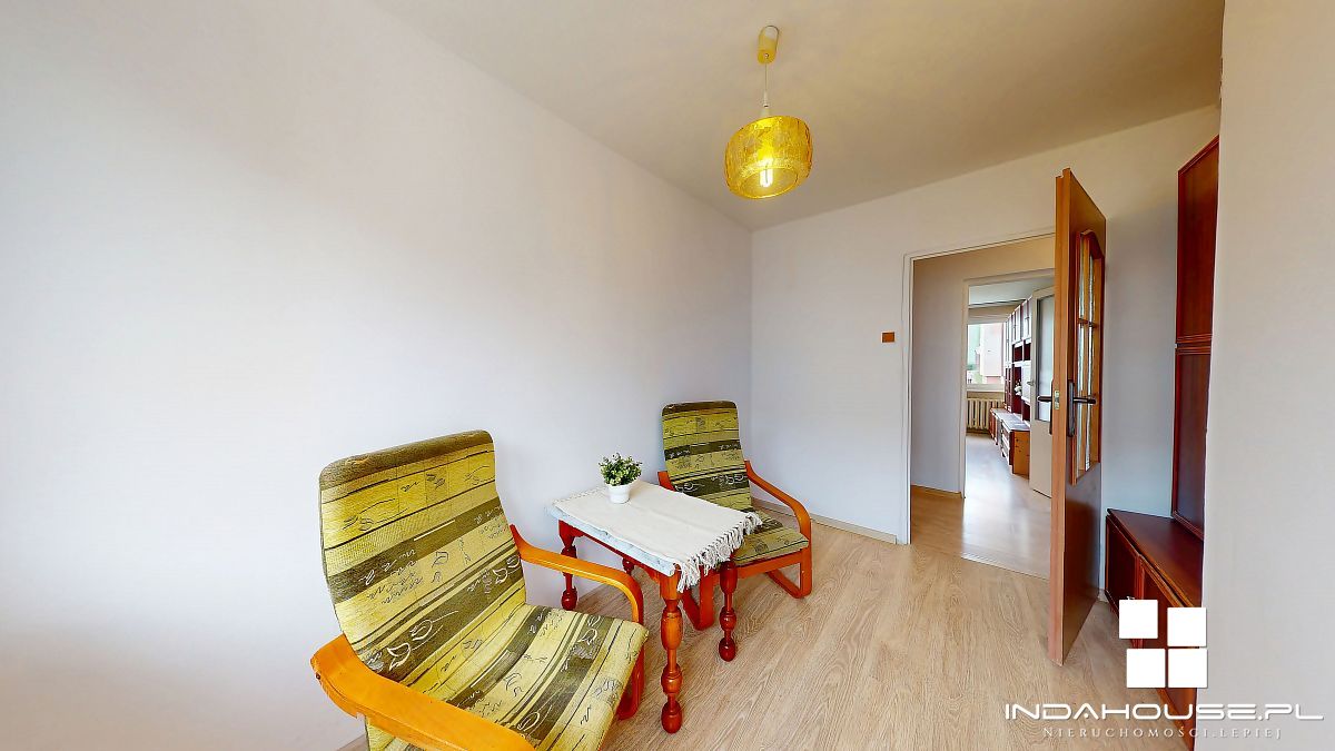Dwustronne 3 pokojowe, I piętro, balkon. Jezioro.  (5)