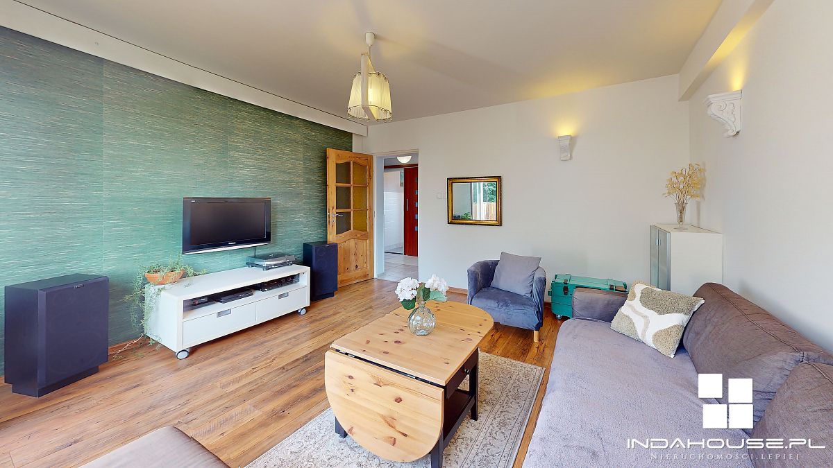 2 pokojowe, oddzielna kuchnia, balkon. Garaż w cen (2)
