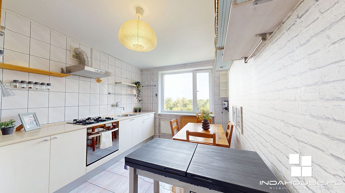 2 pokojowe, oddzielna kuchnia, balkon. Garaż w cen (7)
