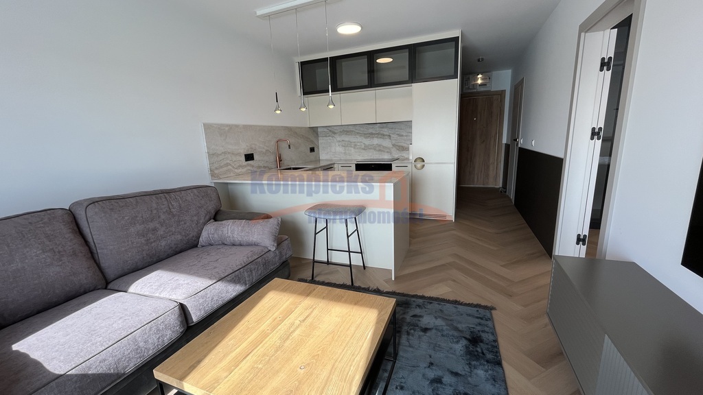 Na wynajem apartament 2 pok.z garażem Oś.Gardenia (1)