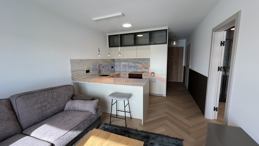 Na wynajem apartament 2 pok.z garażem Oś.Gardenia (3)