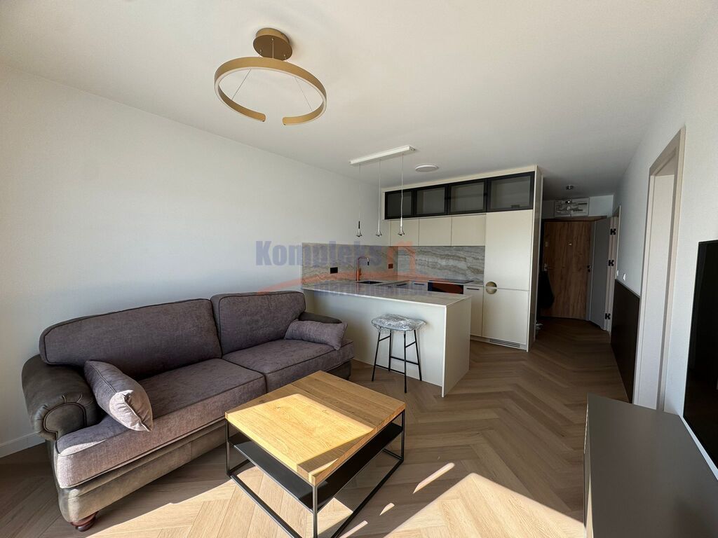 Na wynajem apartament 2 pok.z garażem Oś.Gardenia (4)