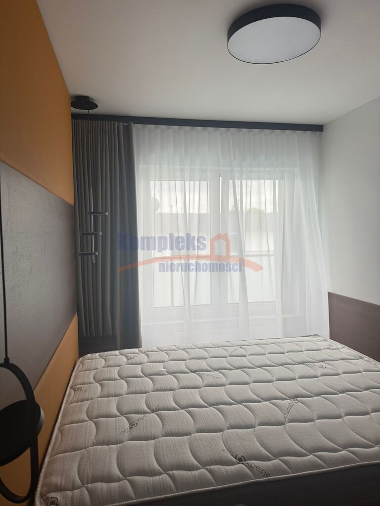 Na wynajem apartament 2 pok.z garażem Oś.Gardenia (13)