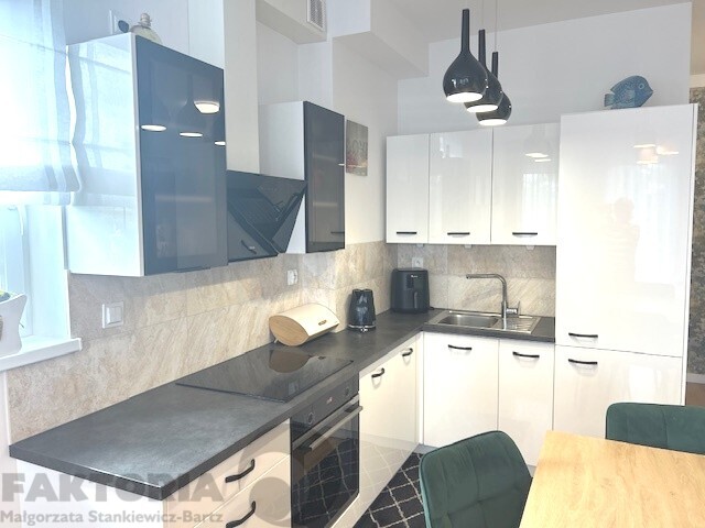 Apartament 61m2, m.post., kom. lokat., 2 balkony (4)