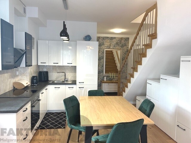 Apartament 61m2, m.post., kom. lokat., 2 balkony (29)