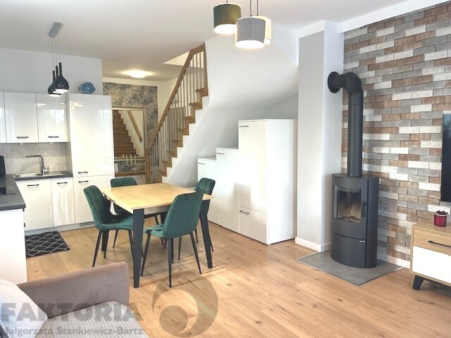 Apartament 61m2, m.post., kom. lokat., 2 balkony (28)
