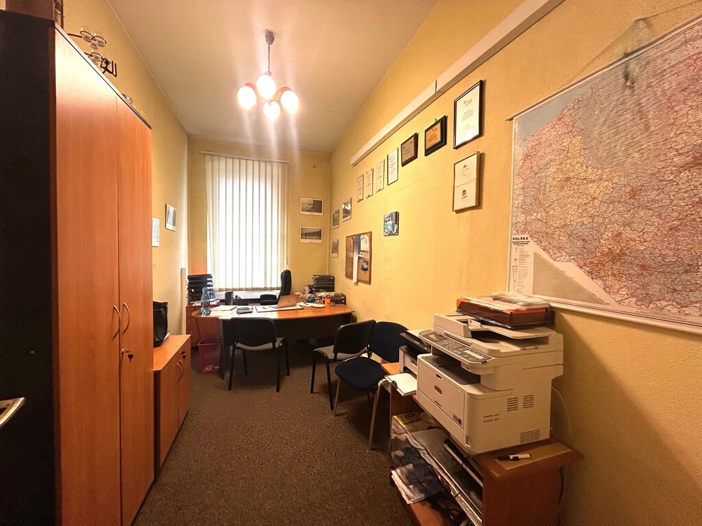 Lokal z wejściem z ulicy (3)
