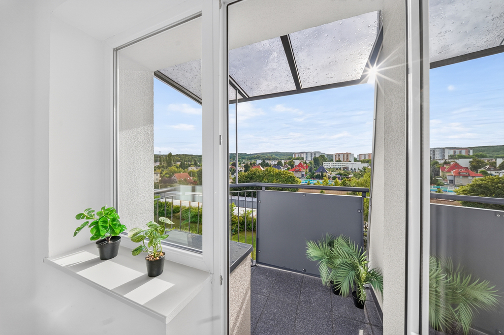 Rozkładowe 4 pokoje z oddzielna kuchnią, balkon. (3)