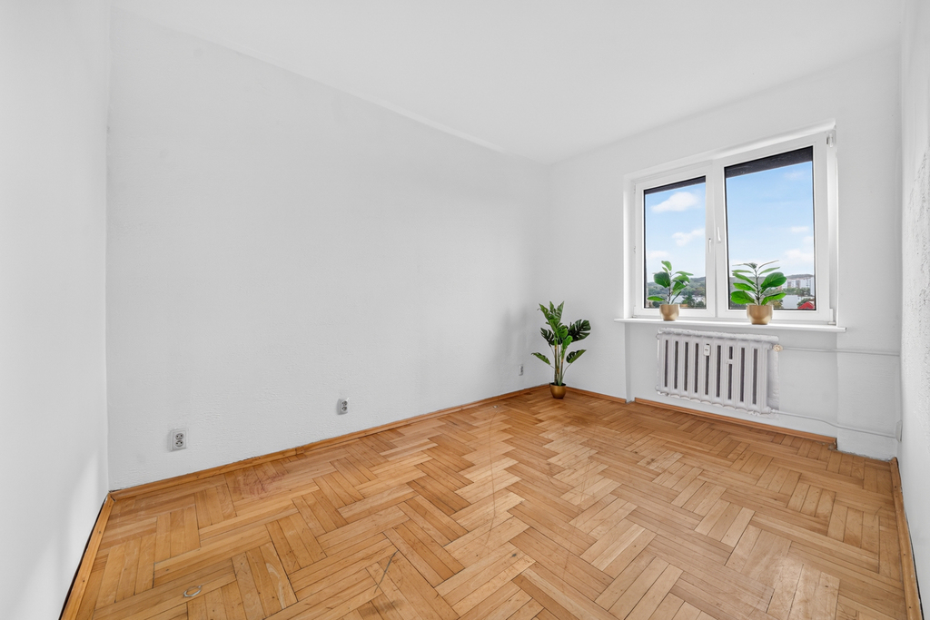 Rozkładowe 4 pokoje z oddzielna kuchnią, balkon. (4)
