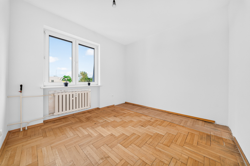 Rozkładowe 4 pokoje z oddzielna kuchnią, balkon. (5)