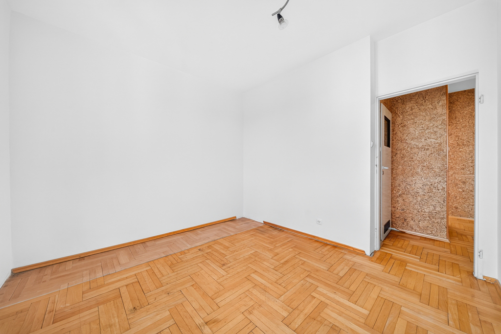 Rozkładowe 4 pokoje z oddzielna kuchnią, balkon. (6)