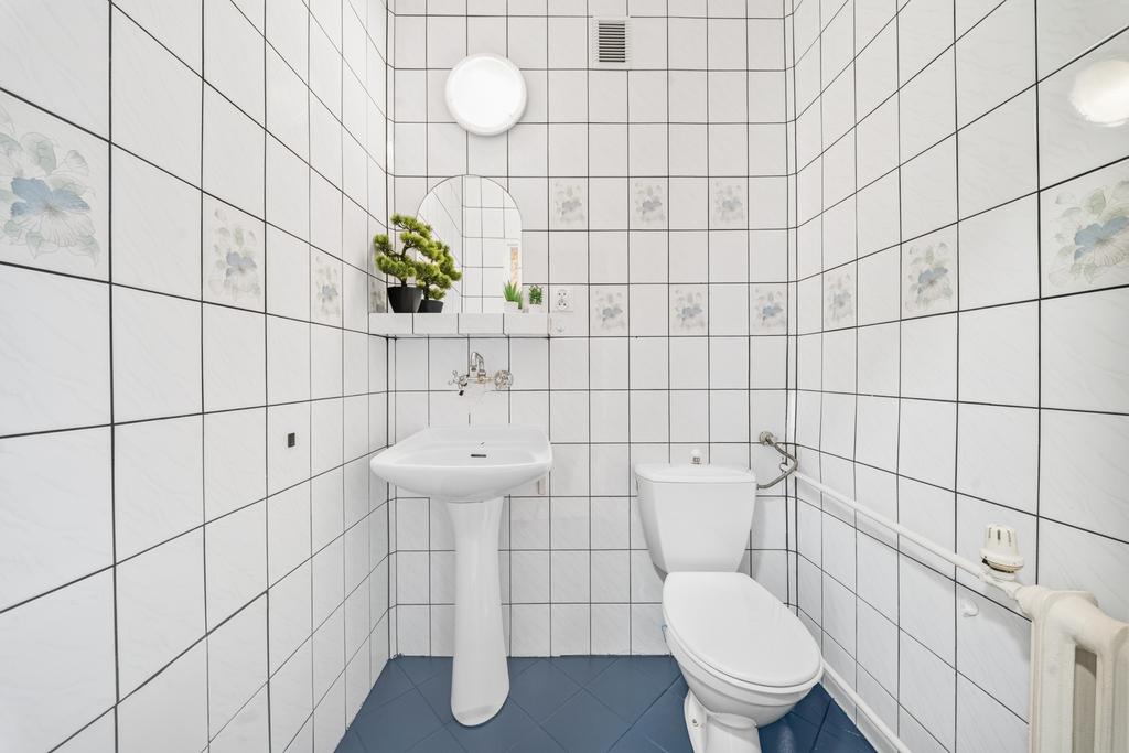 Rozkładowe 4 pokoje z oddzielna kuchnią, balkon. (11)