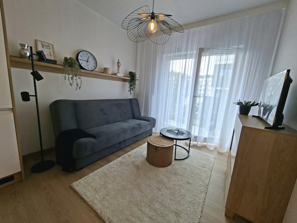 Piękny komfortowy apartament na Małych Błoniach (3)