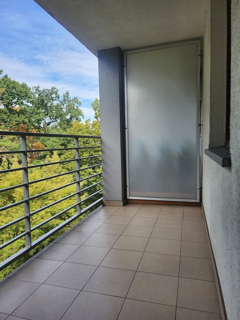 Mieszkanie 3 pokojowe z balkonem, windą i garażem (5)