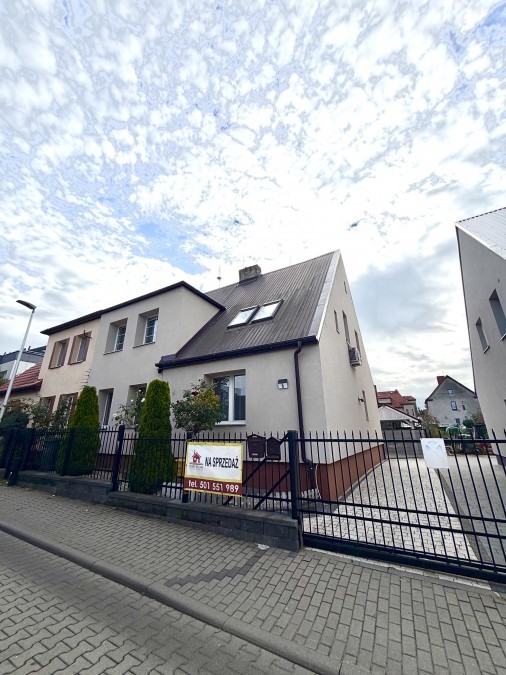 MIESZKANIE BEZCZYNSZOWE Z OGRÓDKIEM ŚWIETNA LOKALIZACJA (3)