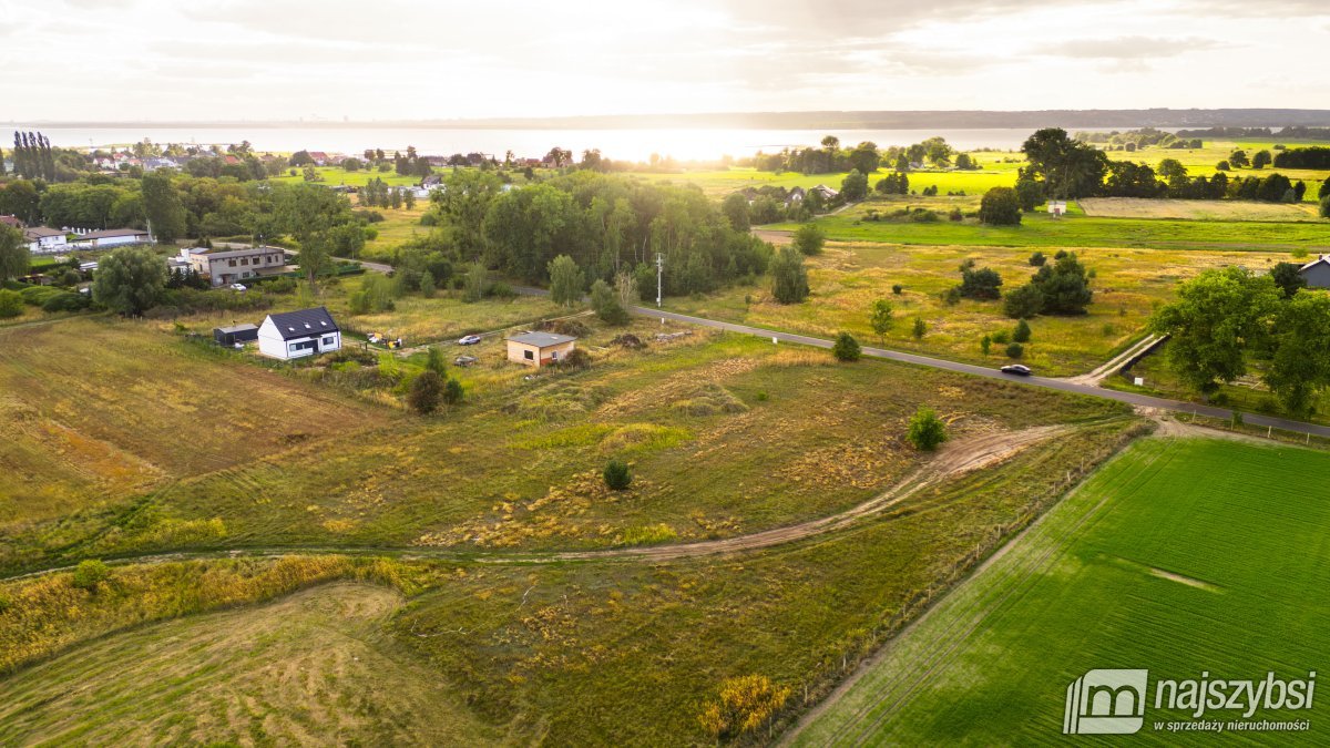 Lubczyna - działka 2247 m2 z WZ (2)